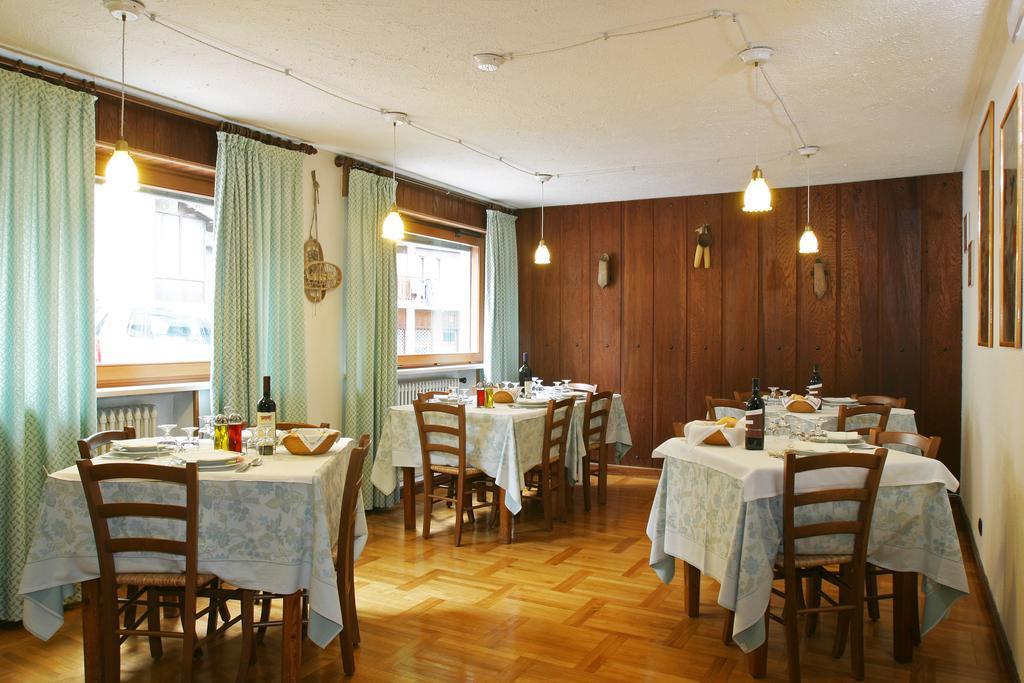 Hotel Biancaneve Oulx Eksteriør bilde
